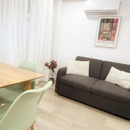 At - Tirelo Aparthotel 3*